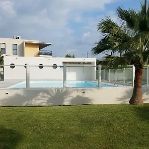  Appartement F1 De 36m2 Avec Terrasse Et Parking Privatif. France